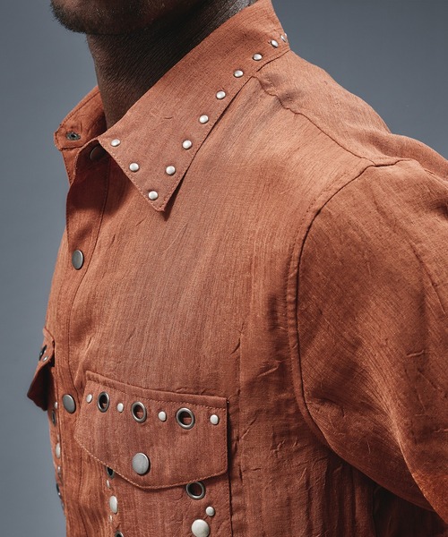 ANDER HUNK(アンダーハンク)の「Studs & Eyelet Design Sier Shirt / スタッズ&アイレットデザインシアーシャツ(シャツ/ブラウス・メンズ・ブラック/ブルー/ブラウン・LARGE/MEDIUM/SMALL)」の9枚目の写真