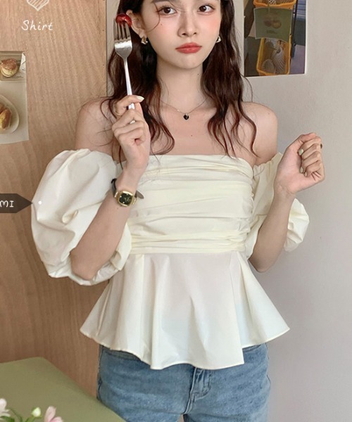 semuse(セミューズ)の「シャーリングオフショル半袖パフスリーブブラウス(シャツ/ブラウス・レディース・ピンク/ホワイト/ブラック・FREE)」の1枚目の写真