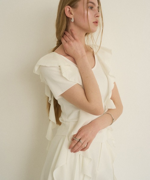 MIELI INVARIANT(ミエリインヴァリアント)の「Ruffle Ribbon Swing Tops(Tシャツ/カットソー・レディース・ブラック/ホワイト・FREE)」の21枚目の写真