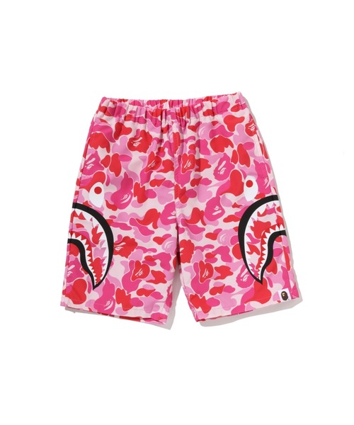 A BATHING APE(アベイシングエイプ)の「ABC CAMO SIDE SHARK BEACH SHORTS(その他パンツ・キッズ・ピンク/ブルー/グリーン・140/100/130/120/110)」の1枚目の写真
