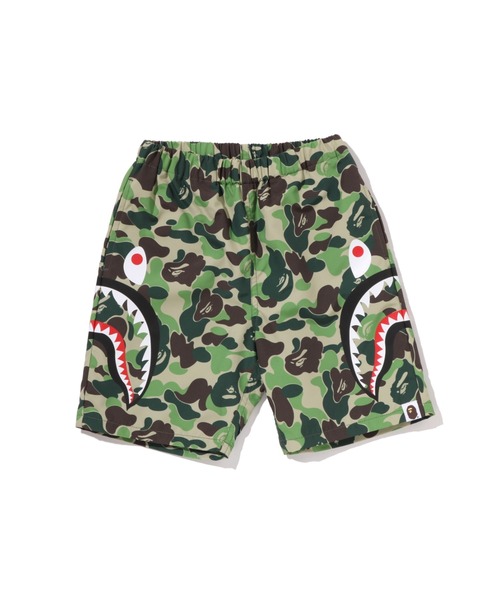A BATHING APE(アベイシングエイプ)の「ABC CAMO SIDE SHARK BEACH SHORTS(その他パンツ・キッズ・ピンク/ブルー/グリーン・140/100/130/120/110)」の2枚目の写真
