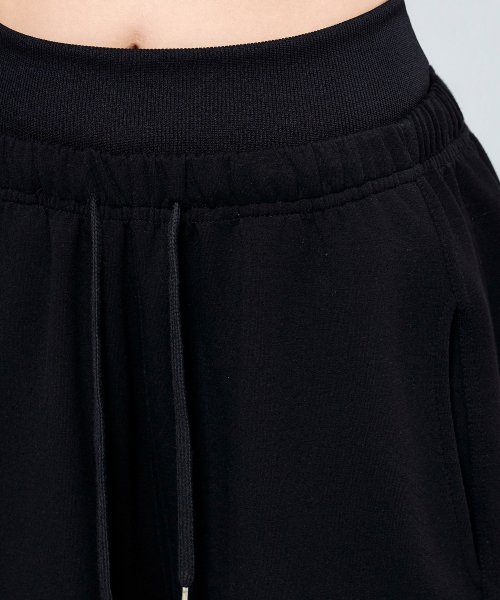 PHYSICAL GARMENTS（フィジカルガーメンツ）の「P5071 ウィメンズレイヤードバermudaパンツ [3COLOR]（その他パンツ・レディース・グレー/ブラック/アイボリー・MEDIUM/SMALL）」の4枚目の写真