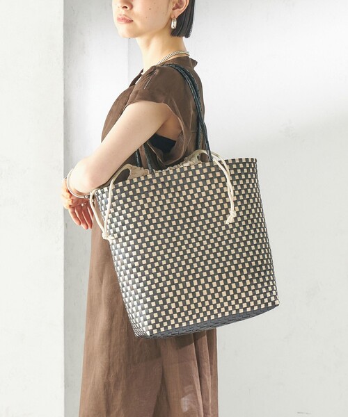 SHIPS（シップス）の「【SHIPS別注】NHE: TO（かごバッグ・レディース・ダークグレー・ONE SIZE）」の7枚目の写真