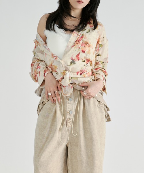 Ezick(エジック)の「Flower waist mark sheer shirt / ウエストコードフラワーシアーシャツ(シャツ/ブラウス・レディース・アイボリー/ブラック・FREE)」の4枚目の写真