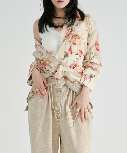 Ezick(エジック)の「Flower waist mark sheer shirt / ウエストコードフラワーシアーシャツ(シャツ/ブラウス・レディース・アイボリー/ブラック・FREE)」の5枚目の写真