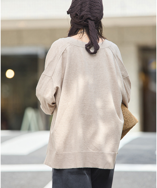 JOURNAL STANDARD(ジャーナルスタンダード)の「ウォッシャブルコットンシルクミックスVネックカーディガン(カーディガン/ボレロ・レディース・ブラック/グレー/ベージュ・FREE)」の22枚目の写真