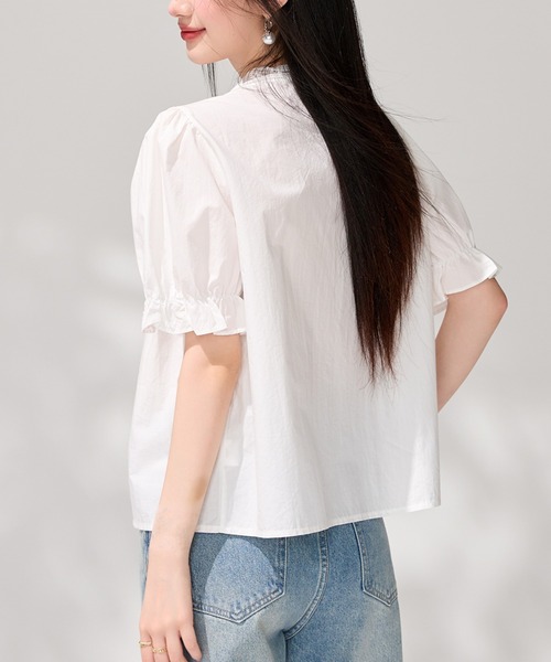 LUCPY(ラクピー)の「レースリボンVネックブラウス(シャツ/ブラウス・レディース・ホワイト・X-LARGE/LARGE/MEDIUM/SMALL)」の3枚目の写真