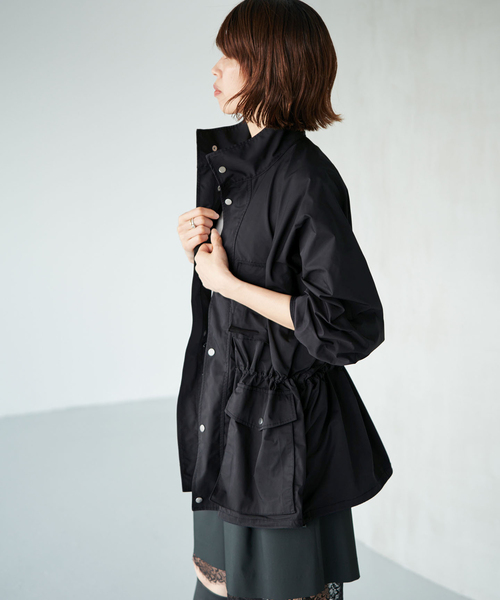 IENA（イエナ）の「《手洗い可》撥水ポリエステルツイルユーティリティジャケット（その他アウター・レディース・カーキ/ブラック・FREE）」の8枚目の写真