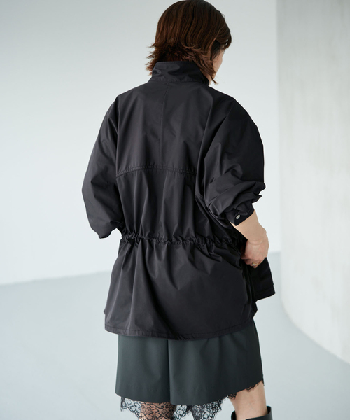 IENA（イエナ）の「《手洗い可》撥水ポリエステルツイルユーティリティジャケット（その他アウター・レディース・カーキ/ブラック・FREE）」の9枚目の写真