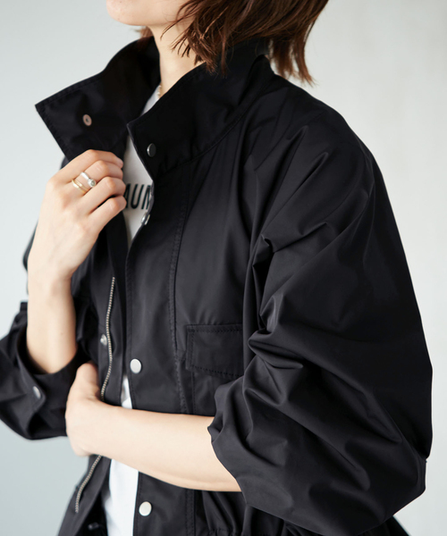 IENA（イエナ）の「《手洗い可》撥水ポリエステルツイルユーティリティジャケット（その他アウター・レディース・カーキ/ブラック・FREE）」の11枚目の写真