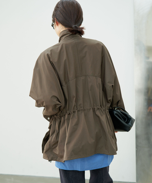 IENA（イエナ）の「《手洗い可》撥水ポリエステルツイルユーティリティジャケット（その他アウター・レディース・カーキ/ブラック・FREE）」の19枚目の写真