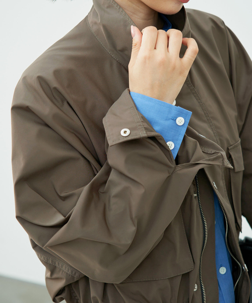 IENA（イエナ）の「《手洗い可》撥水ポリエステルツイルユーティリティジャケット（その他アウター・レディース・カーキ/ブラック・FREE）」の20枚目の写真