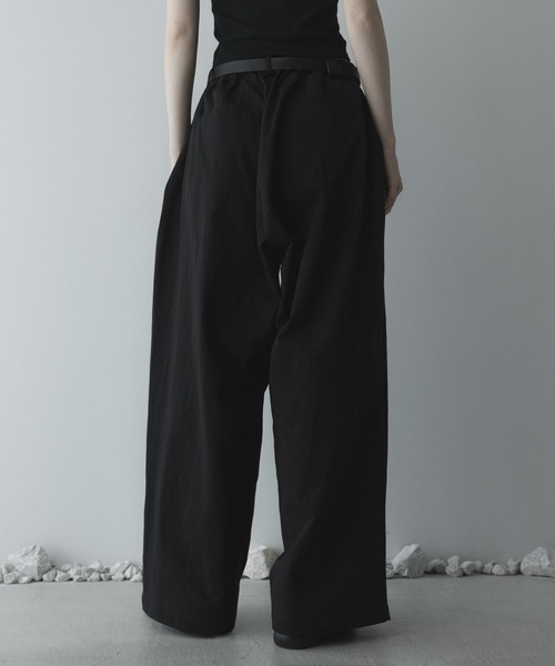 remer(リメール)の「remer 26春夏新作 / ルーズカットオフシームチノパンツ / loose cut off seam chino PT(チノパンツ・メンズ・ベージュ/ブラック・X-SMALL/LARGE/SMALL/MEDIUM)」の8枚目の写真