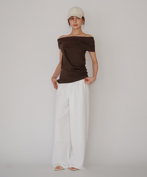 KINO THE KEI(キノザケイ)の「ボートネック オフショルダー 2WAY トップス KINO THE KEI(Tシャツ/カットソー・レディース・ブラック/ダークブラウン/ホワイト・フリー)」の18枚目の写真
