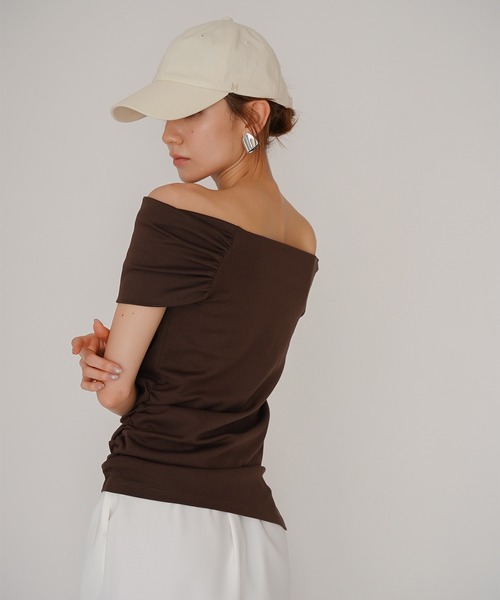 KINO THE KEI(キノザケイ)の「ボートネック オフショルダー 2WAY トップス KINO THE KEI(Tシャツ/カットソー・レディース・ブラック/ダークブラウン/ホワイト・フリー)」の20枚目の写真