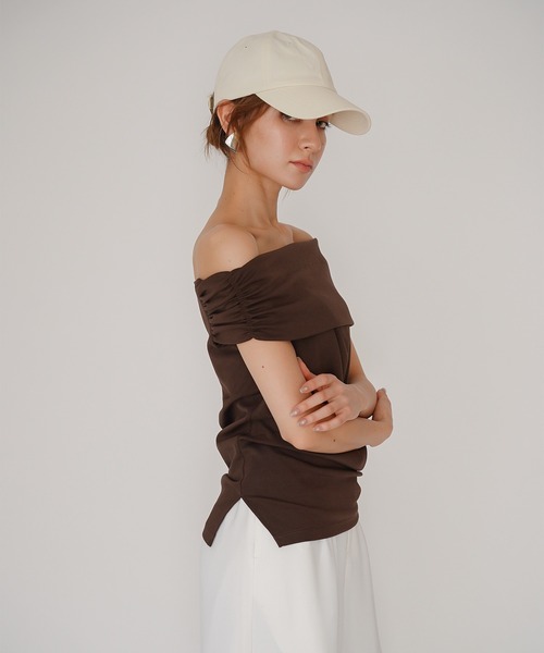 KINO THE KEI(キノザケイ)の「ボートネック オフショルダー 2WAY トップス KINO THE KEI(Tシャツ/カットソー・レディース・ブラック/ダークブラウン/ホワイト・フリー)」の22枚目の写真