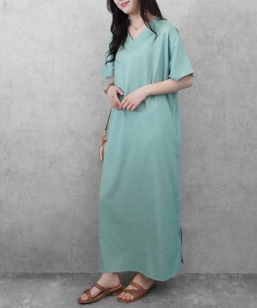 SELECT LEVERY(セレクトリベリー)の「ポケット付き楽ちんVネックロングワンピース(ワンピース・レディース・ブラック/ミント/ネイビー・MEDIUM/LARGE)」の4枚目の写真