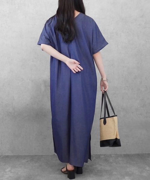 SELECT LEVERY(セレクトリベリー)の「ポケット付き楽ちんVネックロングワンピース(ワンピース・レディース・ブラック/ミント/ネイビー・MEDIUM/LARGE)」の15枚目の写真