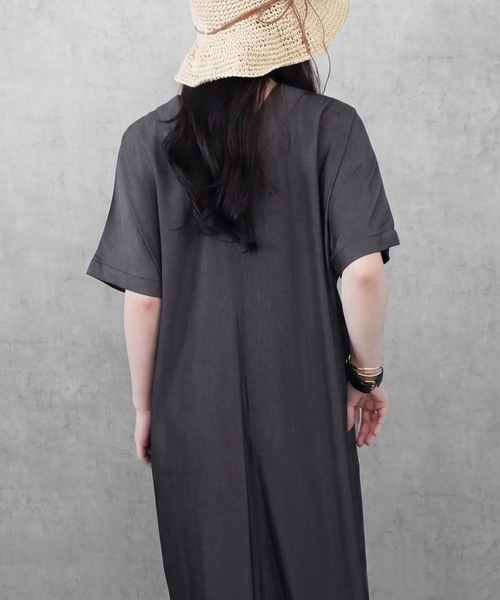 SELECT LEVERY(セレクトリベリー)の「ポケット付き楽ちんVネックロングワンピース(ワンピース・レディース・ブラック/ミント/ネイビー・MEDIUM/LARGE)」の21枚目の写真