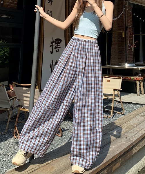AMAJI(アマジ)の「チェック柄 3Dバナナパンツ(その他パンツ・レディース・ブラウン/ブルー/ライトピンク・SMALL/MEDIUM/LARGE/X-LARGE)」の6枚目の写真