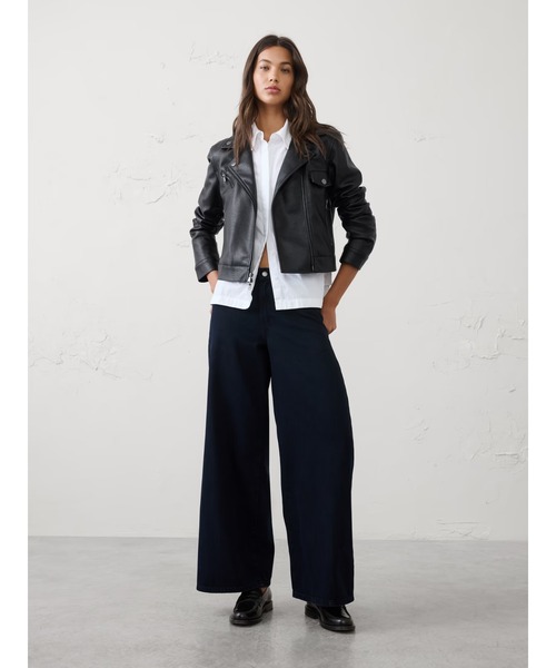 BANANA REPUBLIC FACTORY STORE(バナナリパブリック ファクトリーストア)の「BANANA REPUBLIC FACTORY STORE ヴィーガンレザー クロップドモトジャケット(ライダースジャケット・レディース・ブラウン/ブラック・XS/S/M/L)」の6枚目の写真