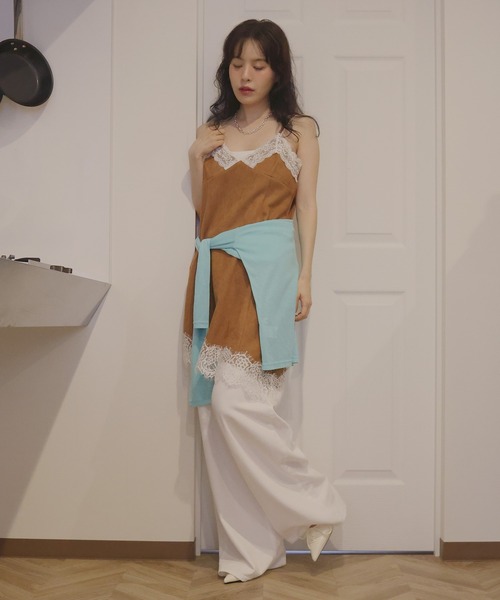 Mili affinity(ミリアフィニティー)の「スウェードキャミワンピース(ワンピース・レディース・キャメル/アイボリー/ブラック/ブラウン・FREE)」の15枚目の写真