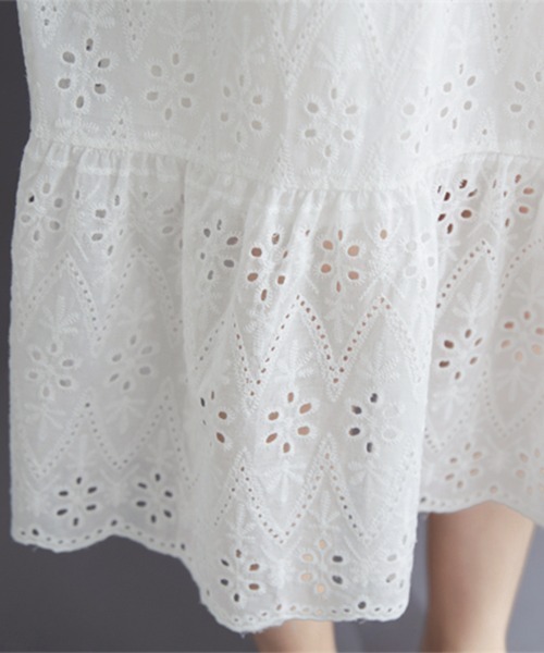 ONEP STAR(ワンピスター)の「刺繍レースティアード半袖ワンピース(ワンピース・レディース・ホワイト・MEDIUM/LARGE/X-LARGE)」の3枚目の写真