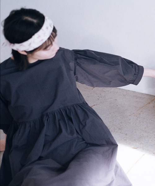 shesaidthat(シーセッドザット)の「shesaidthat - ギャザーワンピース / Gather Dress(ワンピース・レディース・ネイビー/ホワイト・FREE)」の4枚目の写真