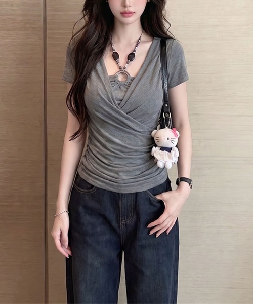 Girly Doll（ガーリードール）の「フェイクレイヤードビーズホルターネック半袖トップス（Tシャツ/カットソー・レディース・グレー/ホワイト/ブラック/ブラウン・FREE）」の5枚目の写真
