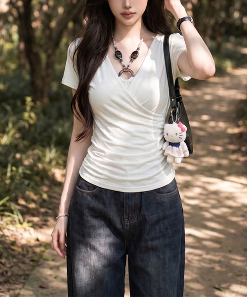 Girly Doll（ガーリードール）の「フェイクレイヤードビーズホルターネック半袖トップス（Tシャツ/カットソー・レディース・グレー/ホワイト/ブラック/ブラウン・FREE）」の12枚目の写真