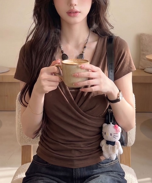 Girly Doll（ガーリードール）の「フェイクレイヤードビーズホルターネック半袖トップス（Tシャツ/カットソー・レディース・グレー/ホワイト/ブラック/ブラウン・FREE）」の17枚目の写真