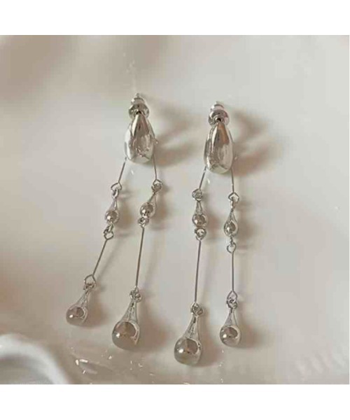 tone（トーン）の「【88eighty-eight】シルバードロップロングシンプルピアス【import】(MA)（ピアス（両耳用）・レディース・シルバー・FREE）」の5枚目の写真