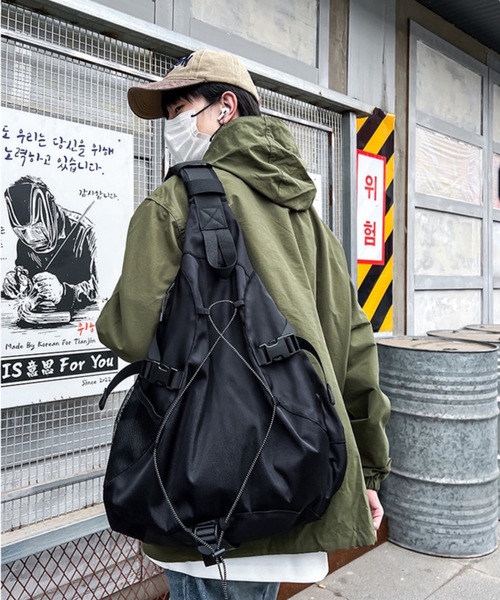 ampm(エーエムピーエム)の「韓国ストリート オーバーサイズ メッセンジャーバッグ 大容量 軽量 ユニセックス(ショルダーバッグ・メンズ・ブラック・FREE)」の2枚目の写真