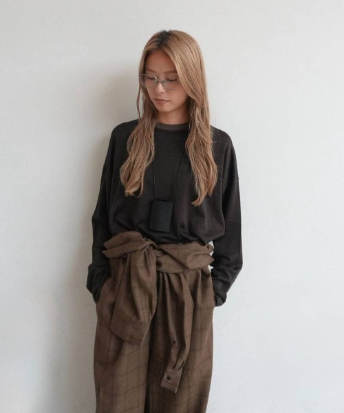 anuke(アンヌーク)の「Panel Over Long T-shrits(Tシャツ/カットソー・レディース・ブラウン/ベージュ・FREE)」の9枚目の写真