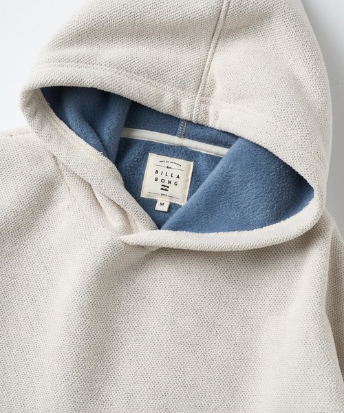 BILLABONG(ビラボン)の「BILLABONG ウィメンズ SHAGGY BONDING ARCH PARKA パーカー 【2026年秋冬モデル】/ビラボンバックプリントプルオーバーフーディー(パーカー・レディース・アイボリー/オフホワイト/ブルー系その他・MEDIUM/LARGE)」の4枚目の写真