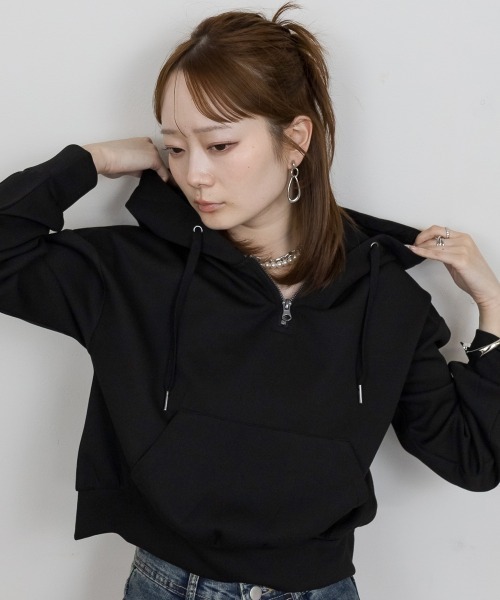 mellomela.(メロメラ)の「ダブルフェイスハーフジップショート丈フーディー(パーカー・レディース・杢グレー/ブラック・M)」の1枚目の写真