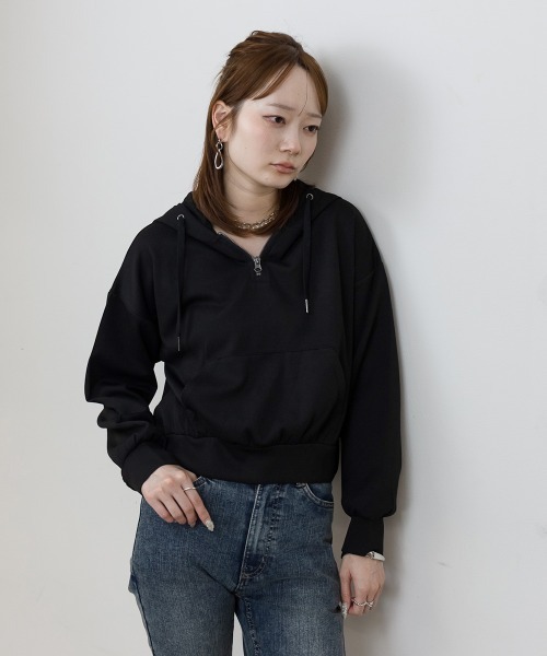 mellomela.(メロメラ)の「ダブルフェイスハーフジップショート丈フーディー(パーカー・レディース・杢グレー/ブラック・M)」の4枚目の写真