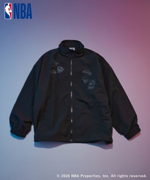 LAKOLE（ラコレ）の「[NBA]トラックジャケット / 1057719（ナイロンジャケット・メンズ・ネイビー/ブラック・MEDIUM/LARGE）」の2枚目の写真
