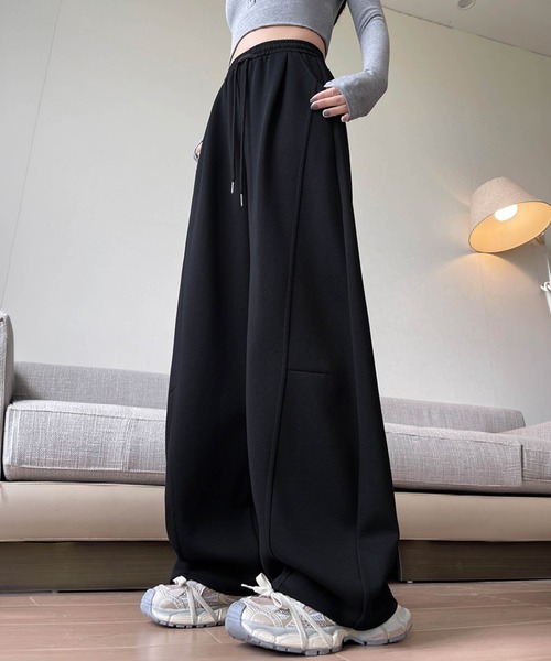 Lilamusant(リラミュゾン)の「【YD】【Lilamusant(リラミュゾン)】ワイドバレルシルエットスウェットパンツ(スウェットパンツ・レディース・ライトグレー/ブラック/グレー/アイボリー/ダークグレー・L/M)」の1枚目の写真