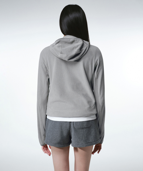MUSINSA STANDARD WOMAN（ムシンサスタンダードウーマン）の「[シティレジャー] ウィメンズ グリッド ポーラ フリース バラクラバ フーデッド ジップアップ [ライトグレー]（パーカー・レディース・その他・X-SMALL/SMALL/MEDIUM/LARGE）」の3枚目の写真