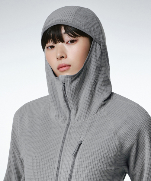 MUSINSA STANDARD WOMAN（ムシンサスタンダードウーマン）の「[シティレジャー] ウィメンズ グリッド ポーラ フリース バラクラバ フーデッド ジップアップ [ライトグレー]（パーカー・レディース・その他・X-SMALL/SMALL/MEDIUM/LARGE）」の4枚目の写真