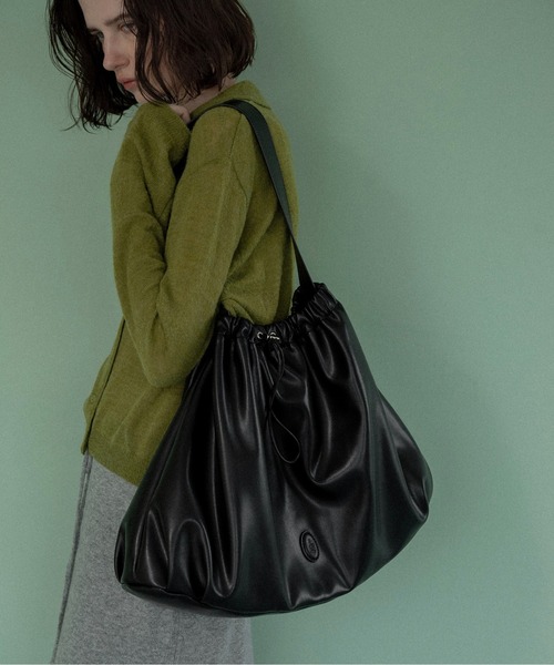 lawgy(ラウジー)の「big circular form single handle gather bag / ビッグサーキュラーフォームシングルハンドルギャザーバッグ(トートバッグ・レディース・アイボリー/ブラック/ブラウン・FREE)」の3枚目の写真
