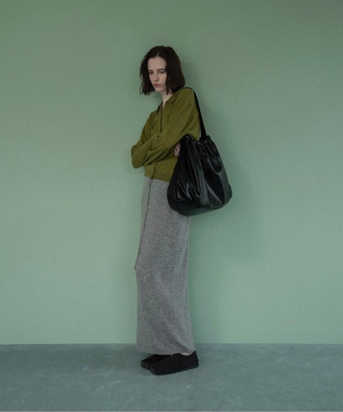 lawgy(ラウジー)の「big circular form single handle gather bag / ビッグサーキュラーフォームシングルハンドルギャザーバッグ(トートバッグ・レディース・アイボリー/ブラック/ブラウン・FREE)」の14枚目の写真