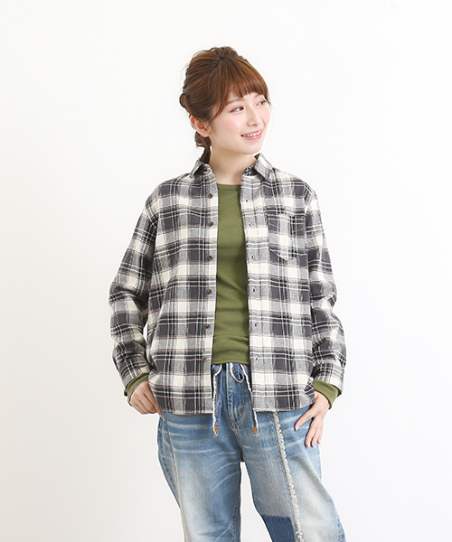 CUBE SUGAR（キューブシュガー）の「先染めネルチェックレギュラーシャツ（シャツ/ブラウス・レディース・グレー系その他/ブルー系その他/レッド系その他/その他・M）」の2枚目の写真