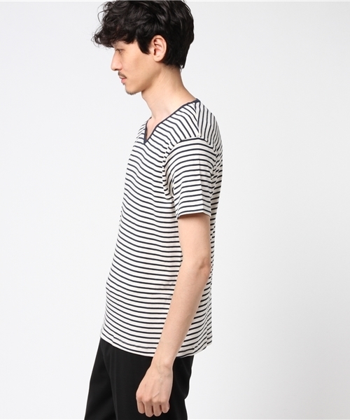 SHIPS（シップス）の「SHIPS×ott-tricot: Vネック Tシャツ（Tシャツ/カットソー・メンズ・ライトグレー/オフホワイト/ネイビー/コバルトブルー・SMALL/MEDIUM/LARGE/X-LARGE）」の6枚目の写真