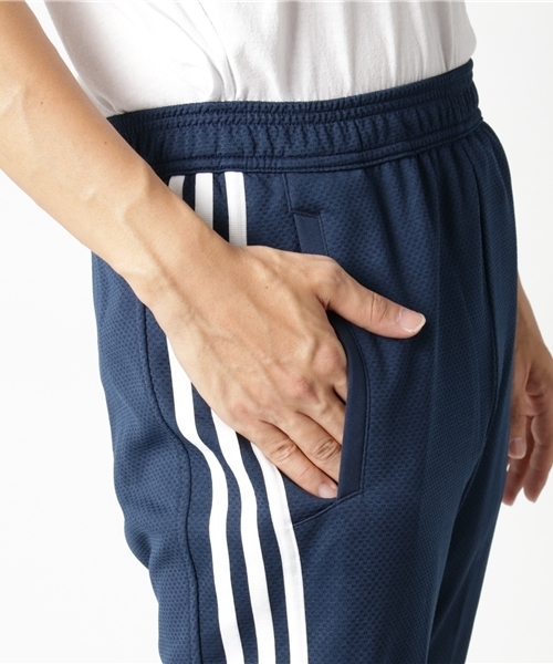 adidas（アディダス）の「アディダス トラックパンツ ジャージ