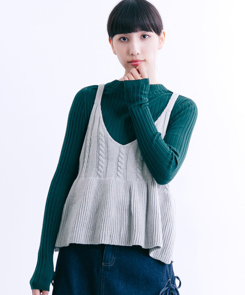 MERLOT（メルロー）の「ニットビスチェ1316（キャミソール・レディース・キャメル/ブラック/グリーン/グレー・FREE）」の3枚目の写真