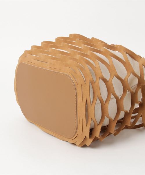 KOBE LETTUCE（コウベレタス）の「フィッシュネットフェイクレザートートバッグ レディース キャンバス巾着付き[B1159]神戸レタス（トートバッグ・レディース・ブラック/キャメル/グレイッシュベージュ・FREE）」の5枚目の写真