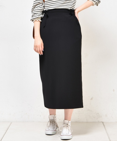 natural couture（ナチュラルクチュール）の「細ヒモ結びデザインナロースカート（スカート・レディース・ブラック/イエロー/ブラック系その他/ブラウン系その他・FREE）」の2枚目の写真