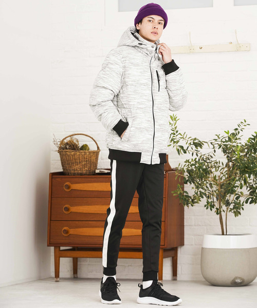 WEGO（ウィゴー）の「WEGO/裏起毛ラインジョガーストレッチスキニーパンツ（その他パンツ・メンズ・ブラック・SMALL/MEDIUM/LARGE/X-SMALL）」の12枚目の写真